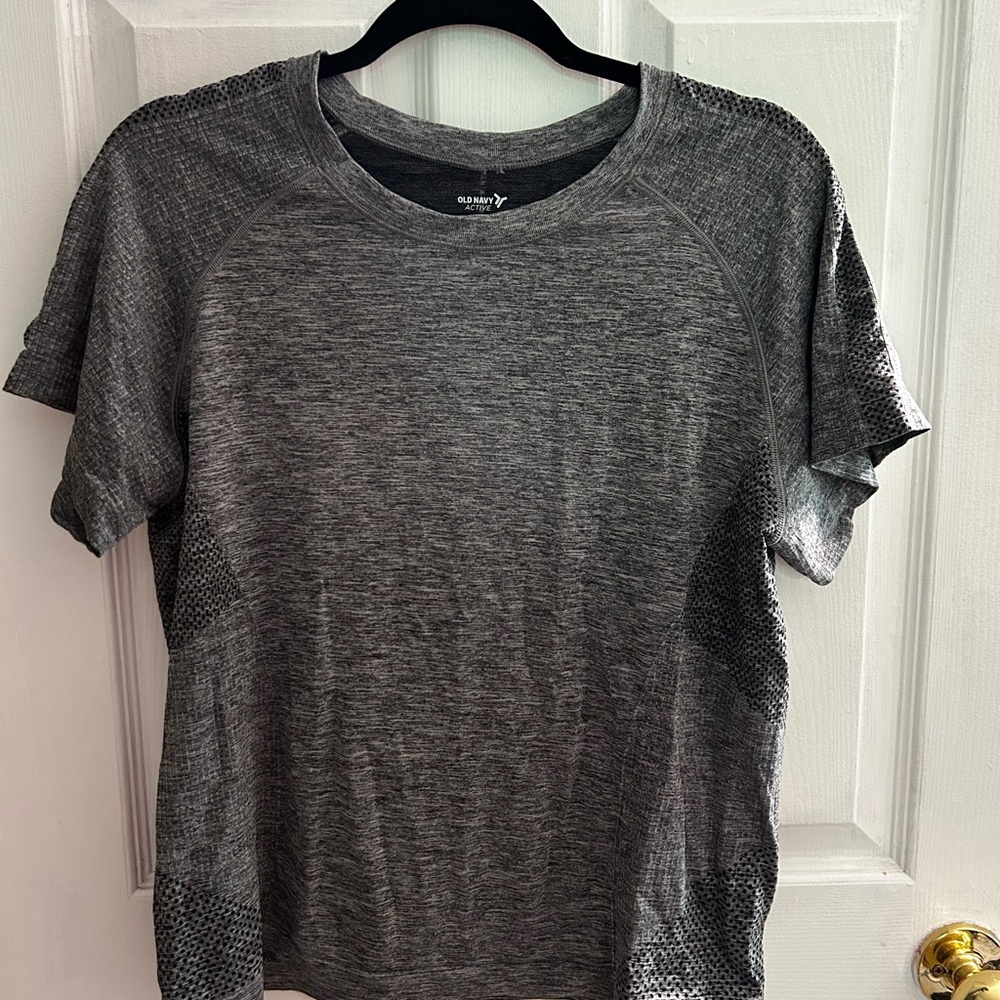 Old Navy Heather Gray Short Sleeve Tee